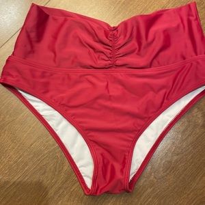 Cupshe High Waisted bathing suit bottom w/ruching Size Medium. NWOT. Maroon